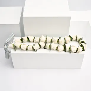 White rose graduation necklace White rose graduation necklace