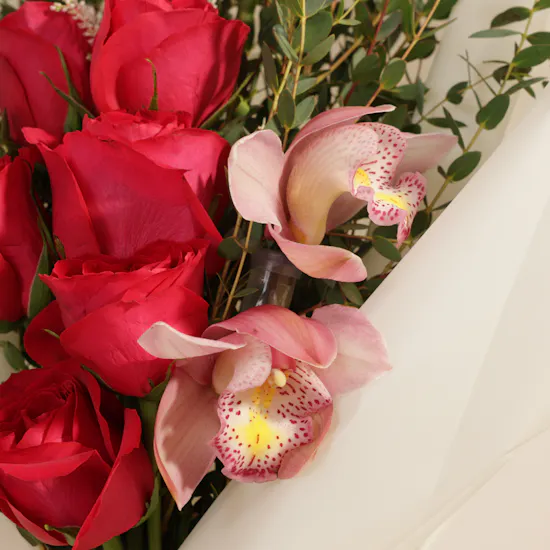 Dazzling Flower Bouquet