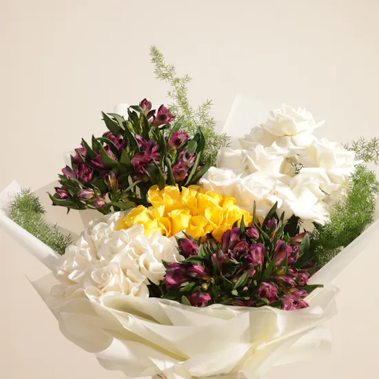 Abucci Elegant Chocolate Silver Tray | Golden Flower Bouquet
