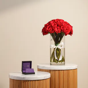 Damas Luxury Earrings | Elegant Flowers Bouquet