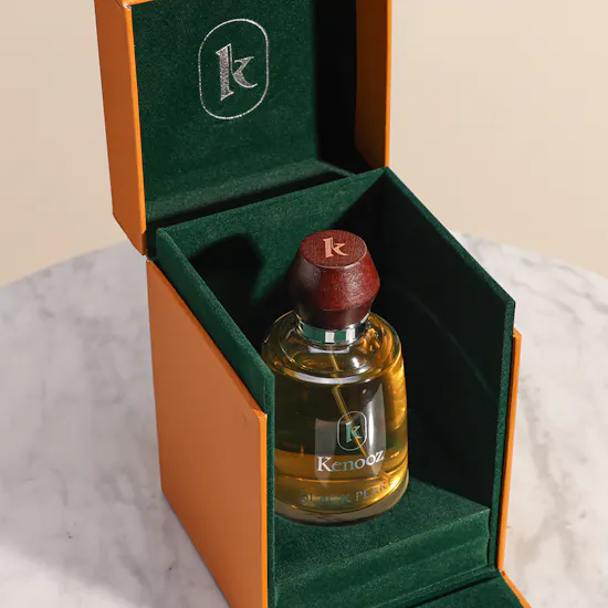 عطر بلاك بيرل للجنسين من كنوز | 100 مل