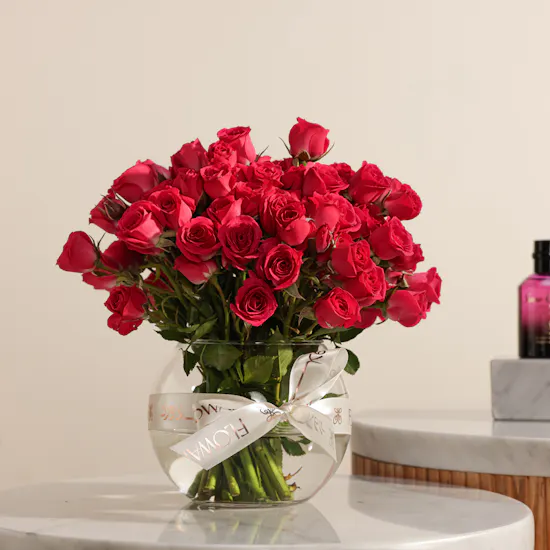 Abdul Samad Al Qurashi Luxury Gift Box | Fuchsia Baby Roses Vase