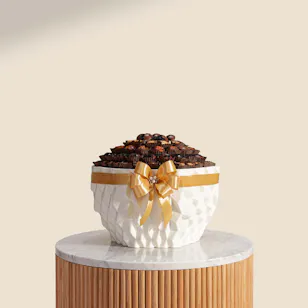 Floward Nuts and Dried Fruits Chocolate Tray Floward Nuts and Dried Fruits Chocolate Tray