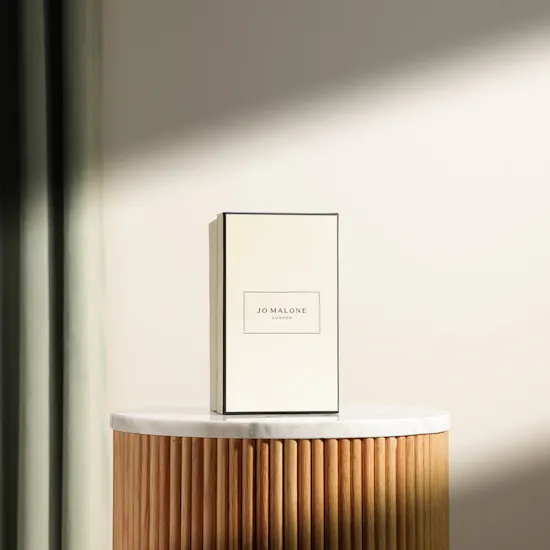 Jo Malone English Pear and Freesia Scented Candle