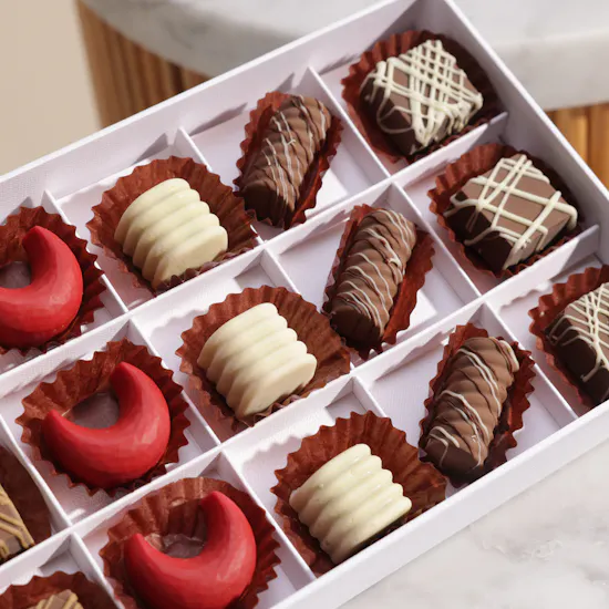 Le Chocolatier Dubai Happy Birthday Chocolate Box