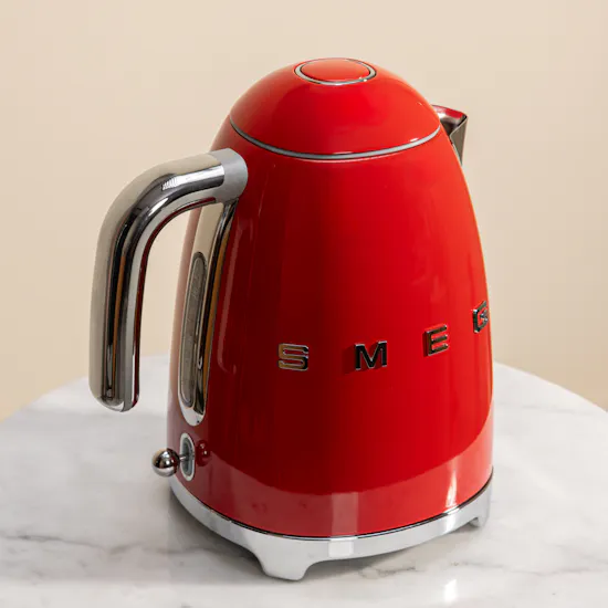 Smeg Red Retro Style Electric Kettle | 1.7 Liter