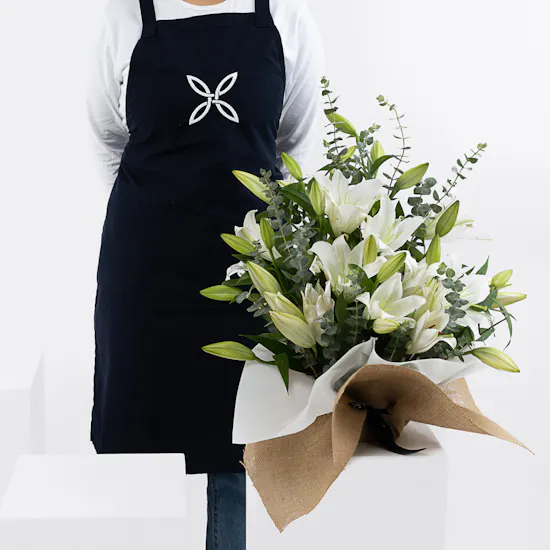 10 Lilies Bouquet