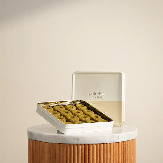 Kaek Blady Kaek Ajwa with Pistachio Box