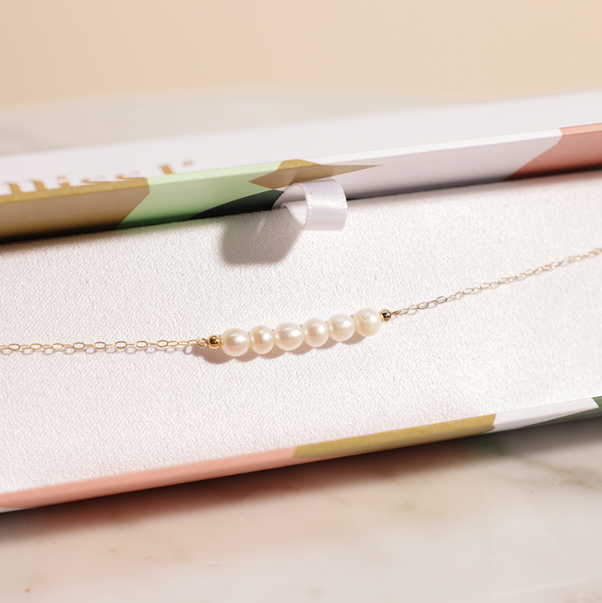 Miss L by L'azurde Pearls Chain Bracelet