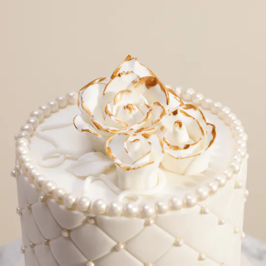 Floward Royal Pearl Crown Cake