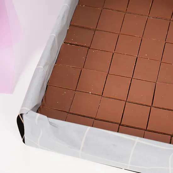 Hanoverian Caramel Chocolate | Roses