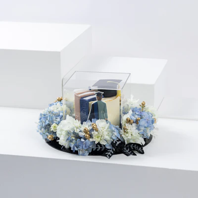 Millesaveurs Graduation Cake For Him | Flowers Millesaveurs Graduation Cake For Him | Flowers