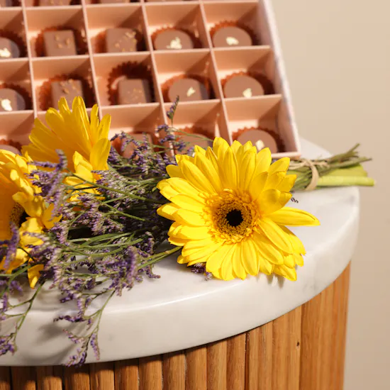 Floward Mix Chocolate Box | Delight Flowers