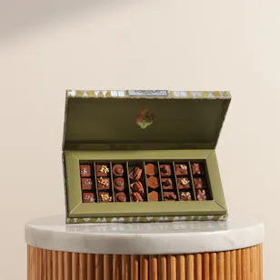 Soucolat Velvet Green Chocolate Box Soucolat Velvet Green Chocolate Box