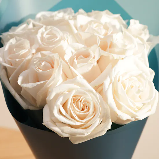 Floward Congrats Grad Medium Chocolates Box | Gentle Grace Flower Bouquet