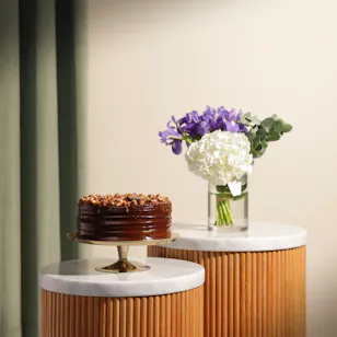 Sucre De Nada Pecan and Salted Carmel Chocolate Cake | Sunrise Flowers Vase