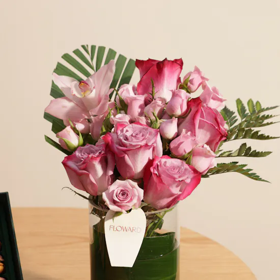 Ermine Macarons Big Box | Soft Affection Flower Vase